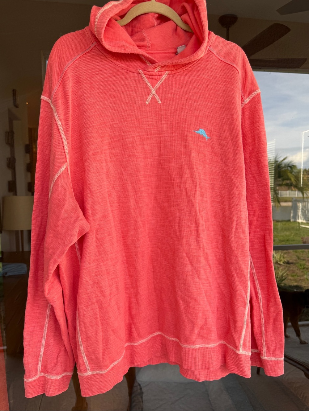 👉🏼NWOT👈🏼 Men's Tobago Bay Hoodie
By Tommy Bahama Sz: XXL in Coral
